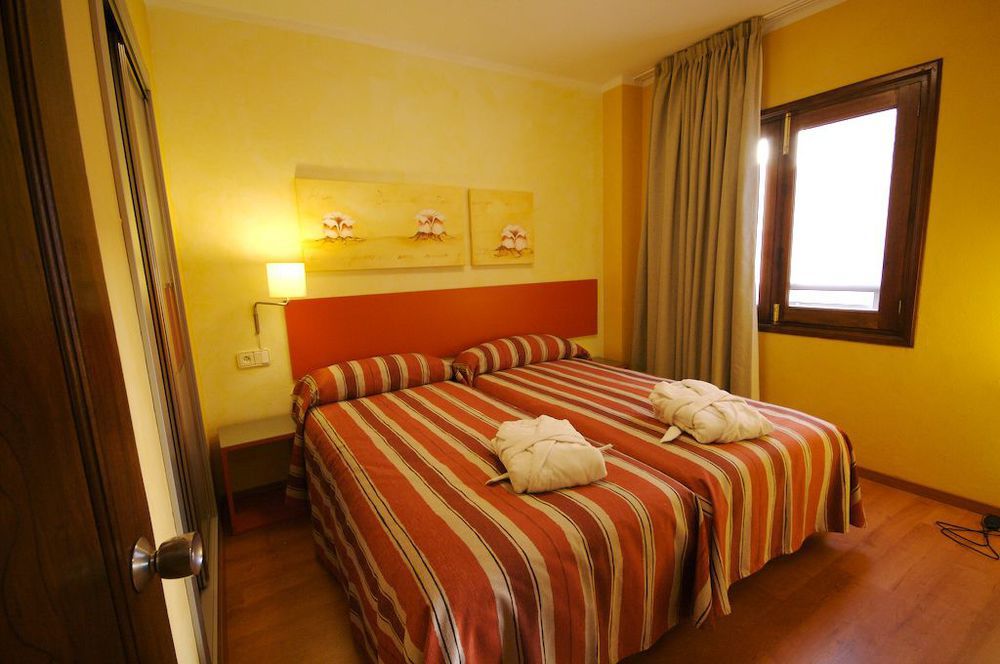 Apartamentos Parot Quality Santa Eularia des Riu Eksteriør billede