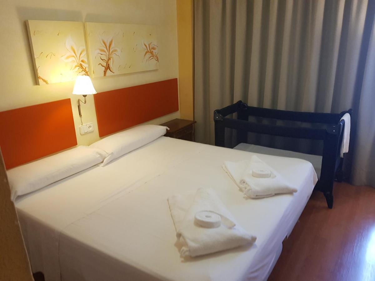 Apartamentos Parot Quality Santa Eularia des Riu Eksteriør billede